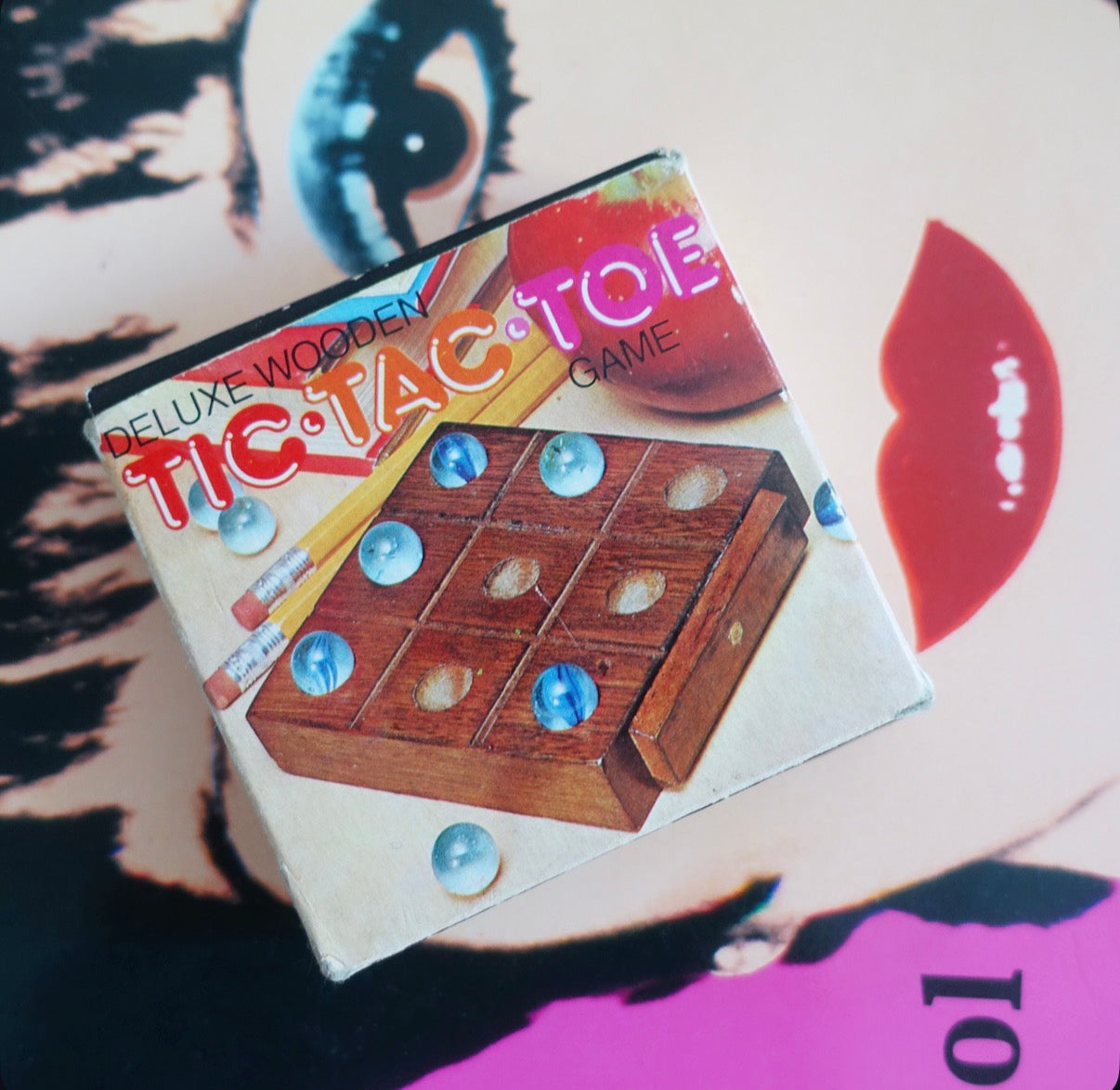 Miniature tic tac toe game set