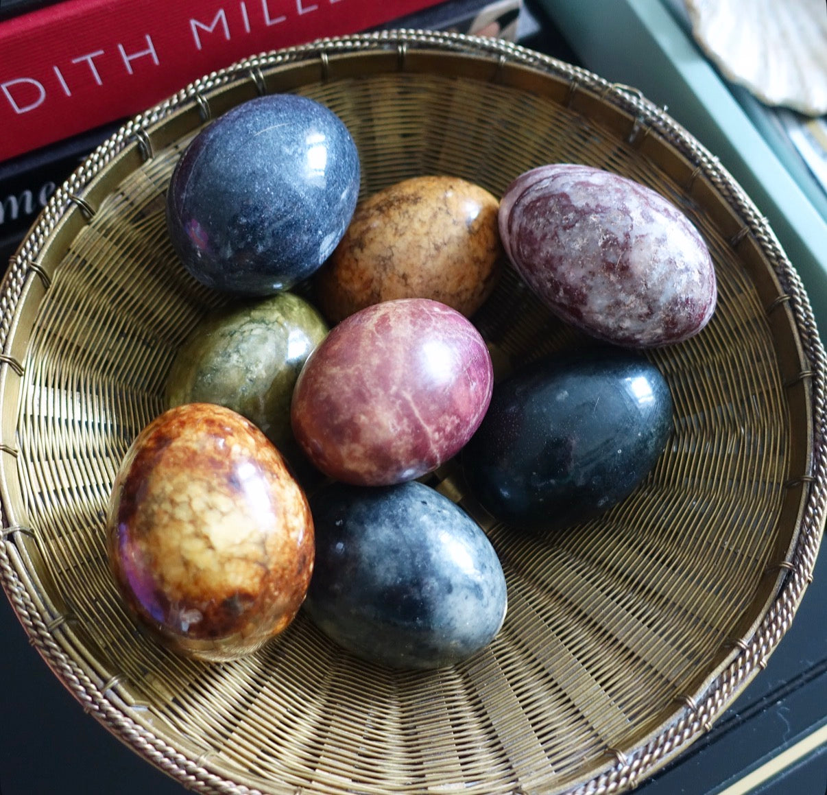 Assorted stone egg set
